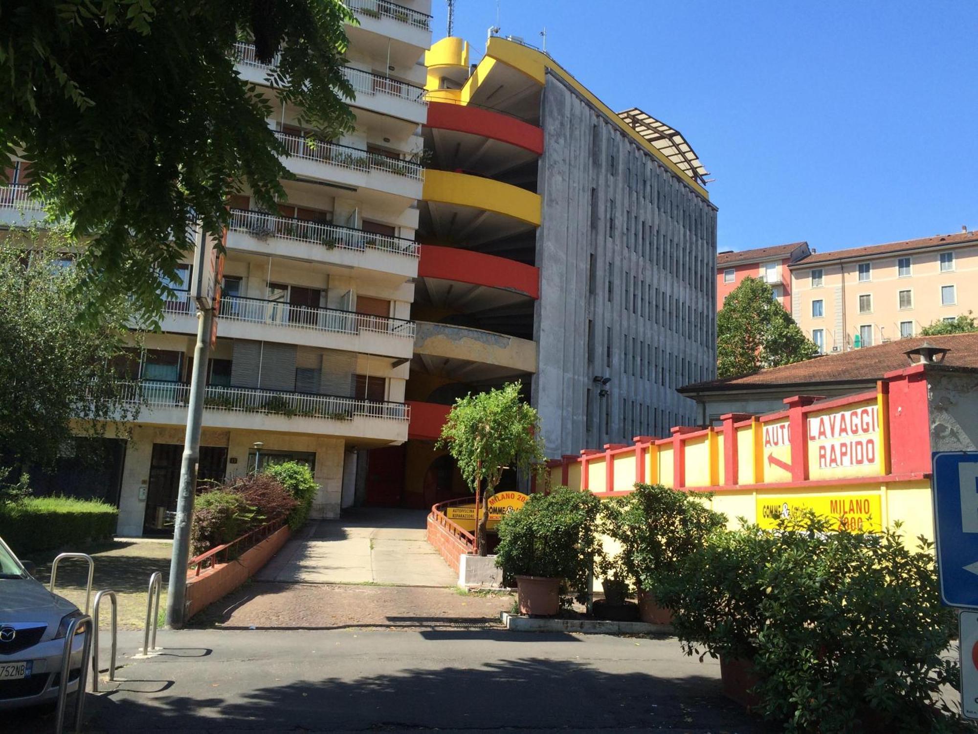 White Ribbon Hotel Milan Exterior photo